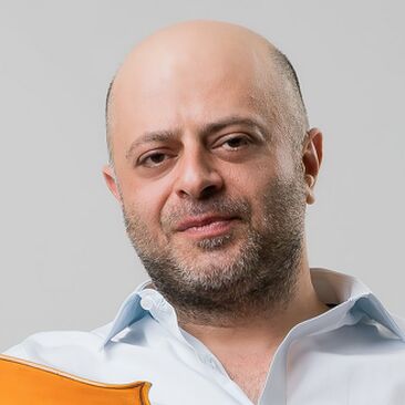 Alexander Chaushian, Cello 